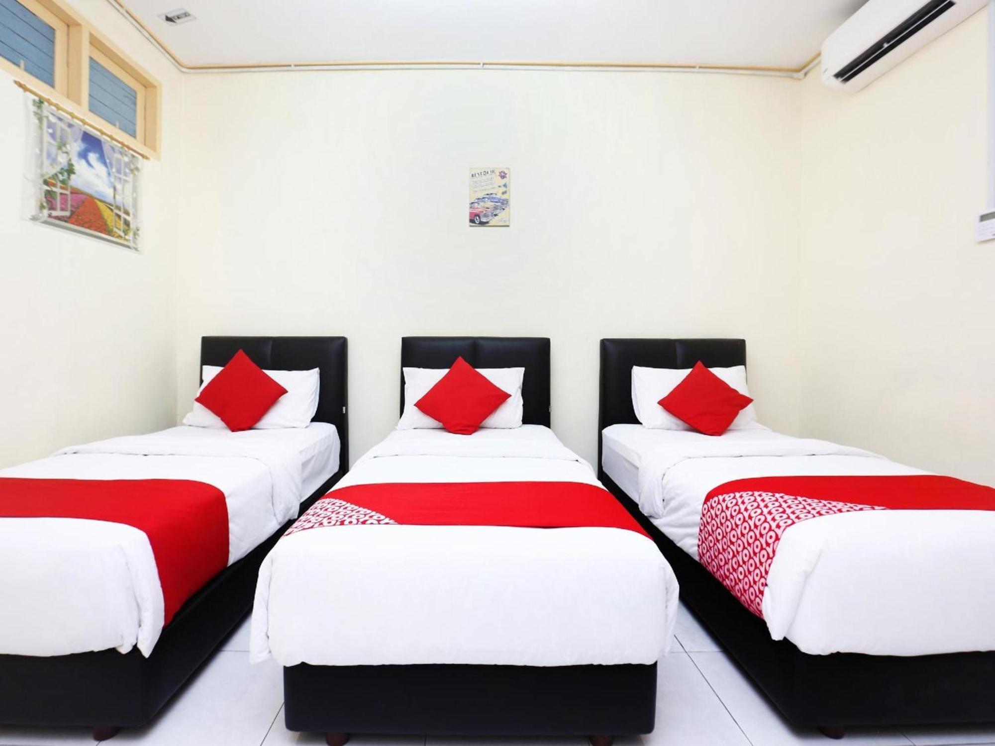 Super Oyo 89640 Hotel Pelangi Marang Buitenkant foto