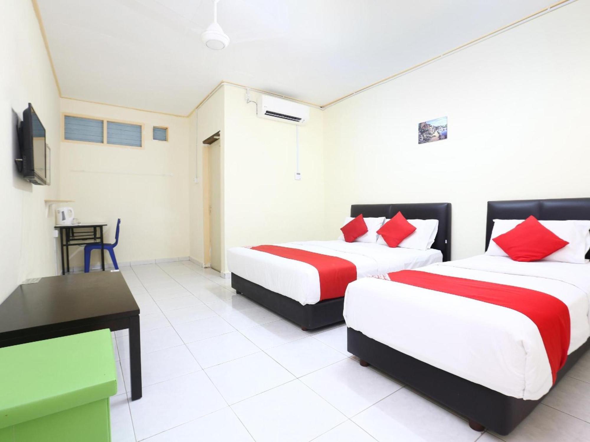 Super Oyo 89640 Hotel Pelangi Marang Buitenkant foto