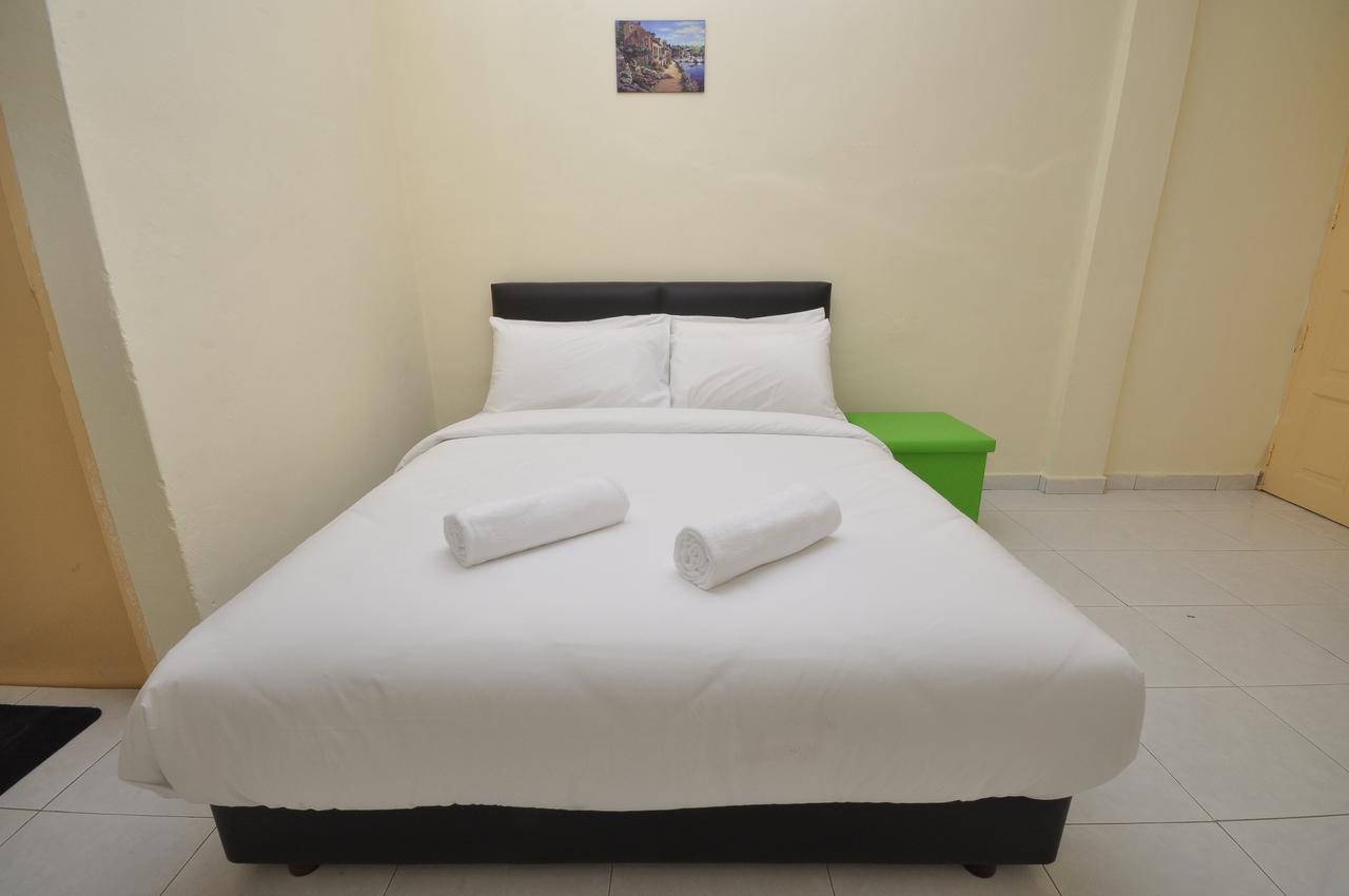 Super Oyo 89640 Hotel Pelangi Marang Buitenkant foto
