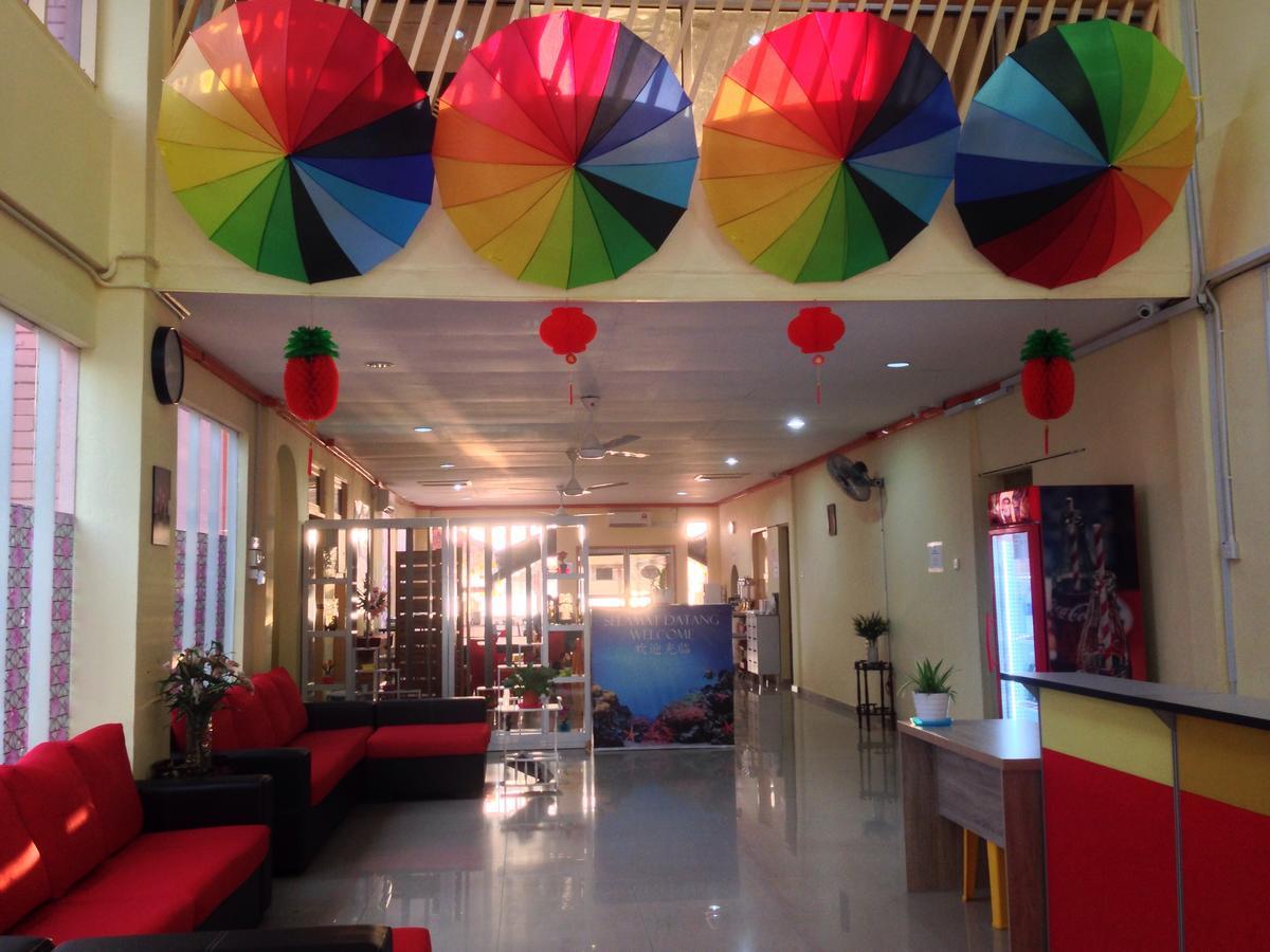Super Oyo 89640 Hotel Pelangi Marang Buitenkant foto
