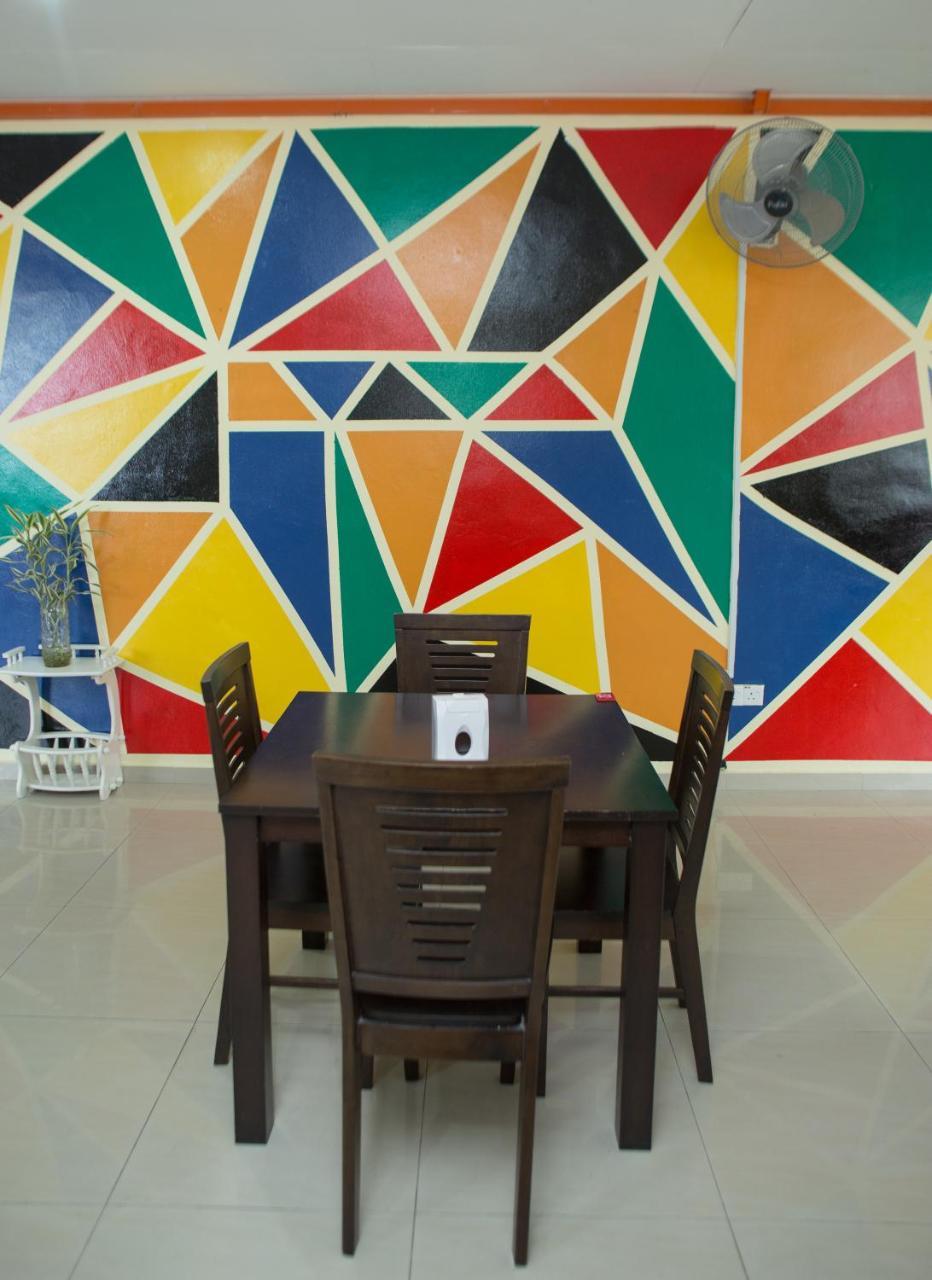 Super Oyo 89640 Hotel Pelangi Marang Buitenkant foto